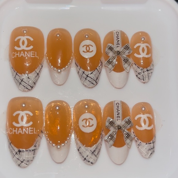 Hand Crafted Other - 10 PC Hand Crafted Tweed & Pearl Nails NWT